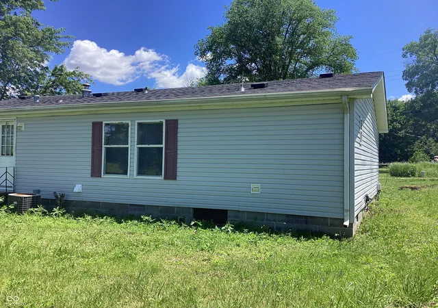 Photo 3 of Manufactured home for sale at 3672 S Cates Rd, Kingman, IN 47952 | MLS# 22109437 | Listing updated on 2026-10-07