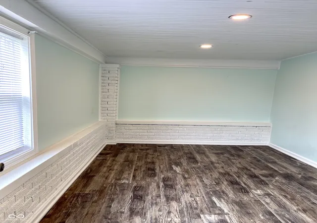 Photo 2 of Single family home for sale at 1925 N Harding St, Indianapolis, IN 46202 | MLS# 22109474 | Listing updated on 2026-10-31