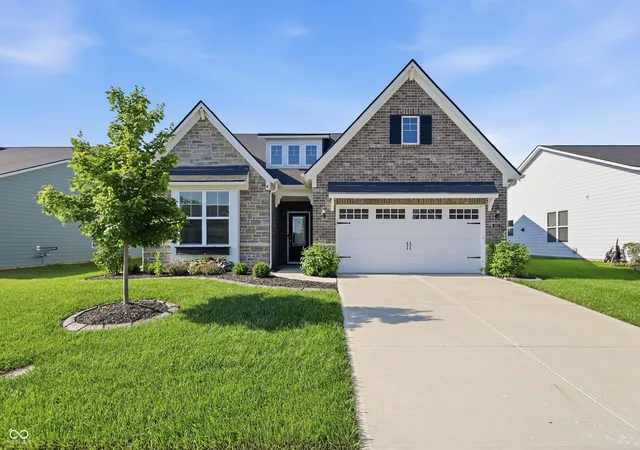 Homes for sale in Brownsburg, IN | 5807 Walkabout Wy, Brownsburg, IN 46112 | MLS# 22109485
