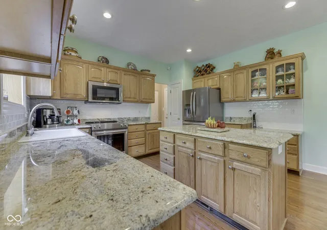 2nd image of 4814 Goldenrain Ct, Indianapolis, IN 46237 | MLS# 22109517