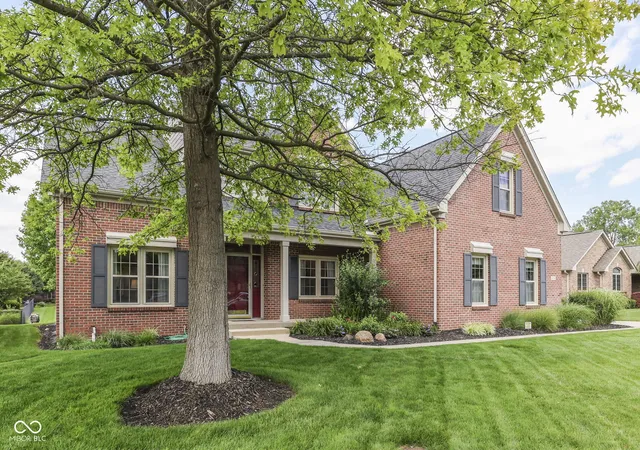 Homes for sale in Indianapolis, IN | 4814 Goldenrain Ct, Indianapolis, IN 46237 | MLS# 22109517