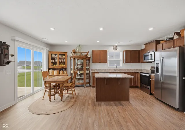 Photo 2 of Single family home for sale at 121 Wild Turkey Run, Whiteland, IN 46184 | MLS# 22109549 | Listing updated on 2026-09-19