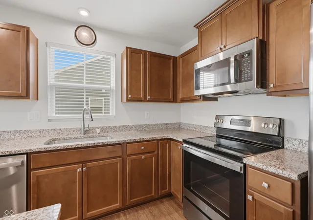 Photo 3 of Single family home for sale at 121 Wild Turkey Run, Whiteland, IN 46184 | MLS# 22109549 | Listing updated on 2026-09-19