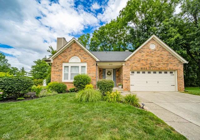 1st image of 8540 Castle Ridge Ln, Indianapolis, IN 46256 | MLS# 22109550