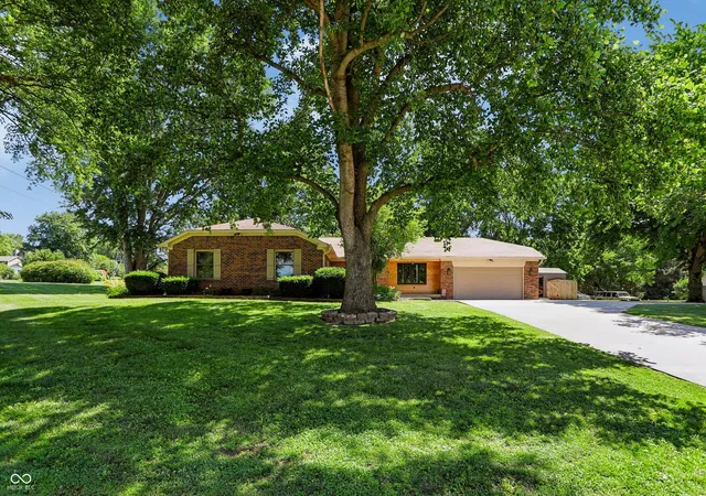 1st image of 2577 Horizon Blvd, Greenwood, IN 46143 | MLS# 22109559