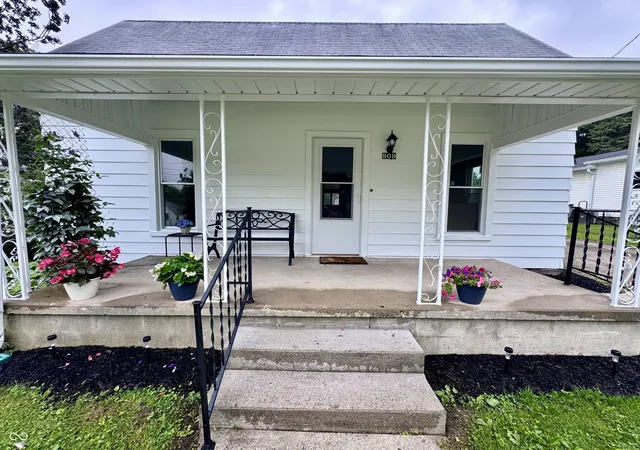 Homes for sale in Crawfordsville, IN | 809 Curtis, Crawfordsville, IN 47933 | MLS# 22109563