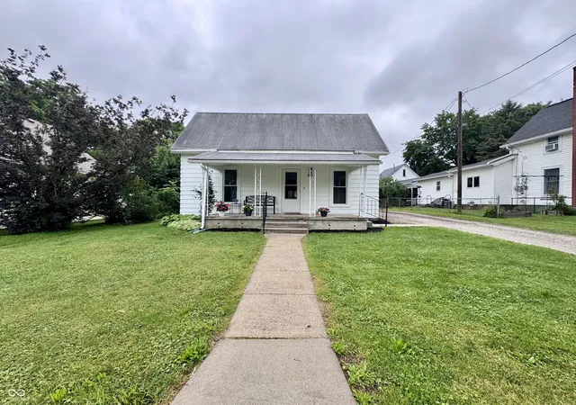Homes for sale in Crawfordsville, IN | 809 Curtis, Crawfordsville, IN 47933 | MLS# 22109563