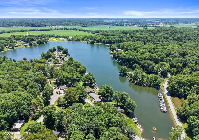 3rd image of 1855 W Shore Dr, Martinsville, IN 46151 | MLS# 22109569
