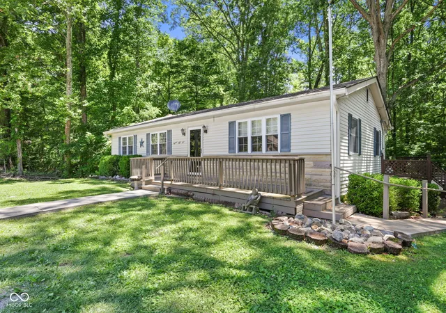 60th image of 1855 W Shore Dr, Martinsville, IN 46151 | MLS# 22109569