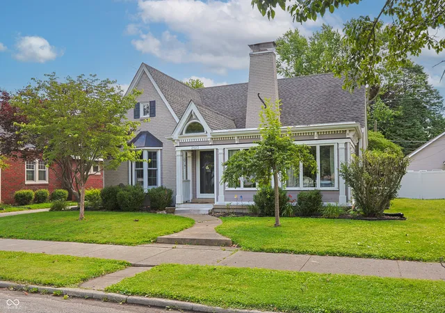 2nd image of 2023 Franklin St, Columbus, IN 47201 | MLS# 22109583
