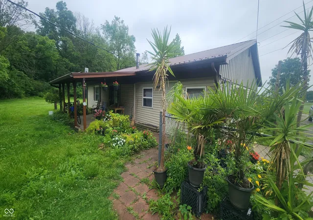 4th image of 92 E Trestle Rd, Veedersburg, IN 47987 | MLS# 22109585