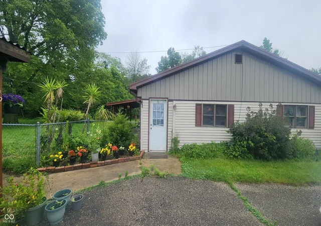 5th image of 92 E Trestle Rd, Veedersburg, IN 47987 | MLS# 22109585