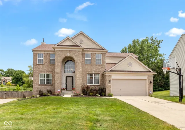Photo 1 of Sale Pending at 6293 Welker Dr, Indianapolis, IN 46236 | MLS# 22109611 | Listing updated on 2026-08-29