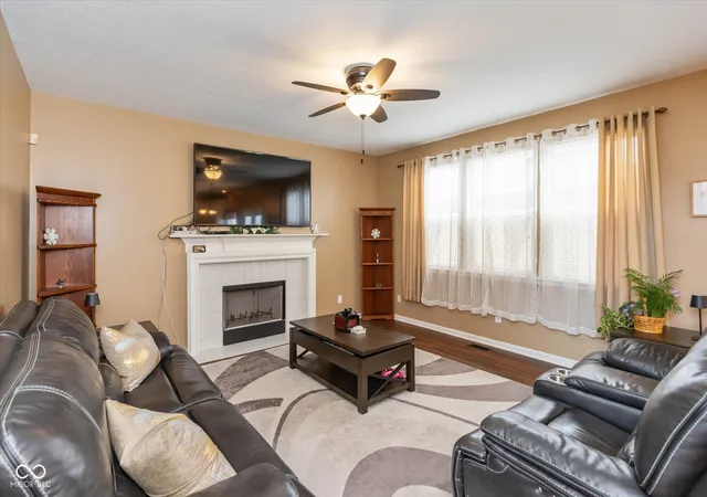 Photo 2 of Sale Pending at 6293 Welker Dr, Indianapolis, IN 46236 | MLS# 22109611 | Listing updated on 2026-08-29
