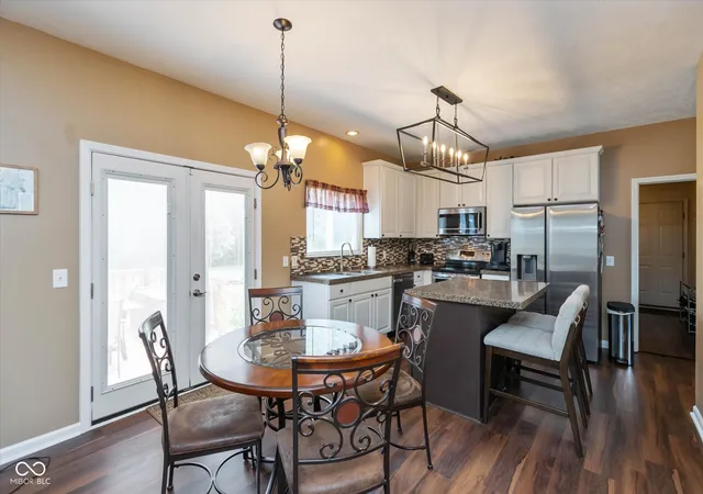 Photo 4 of Sale Pending at 6293 Welker Dr, Indianapolis, IN 46236 | MLS# 22109611 | Listing updated on 2026-08-29