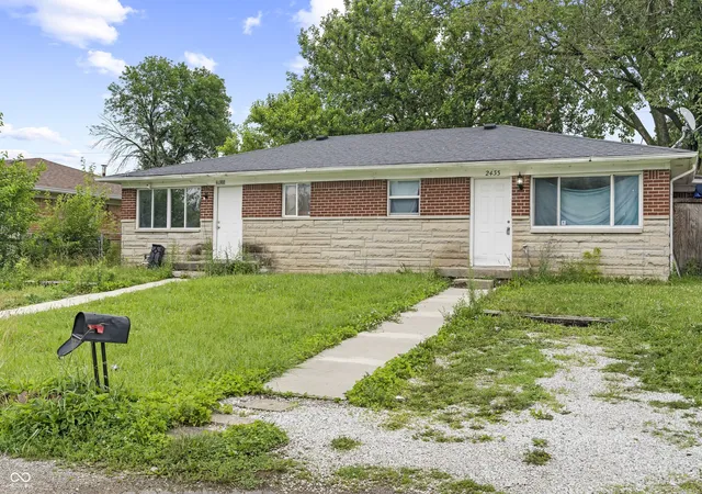 Photo 2 of Sale Pending at 2433 N Bolton Ave, Indianapolis, IN 46218 | MLS# 22109615 | Listing updated on 2026-08-17