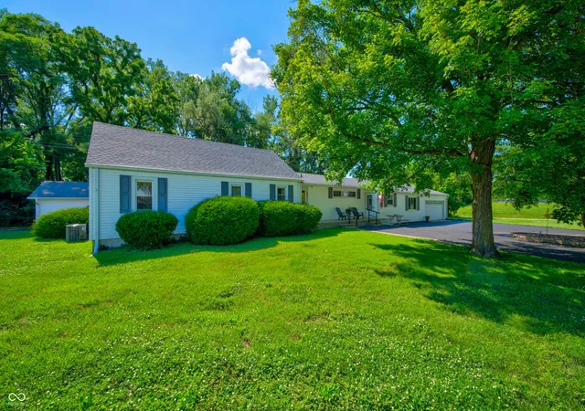 Photo 1 of Single family home for sale at 3650 N Marr Rd, Columbus, IN 47203 | MLS# 22109619 | Listing updated on 2026-09-08