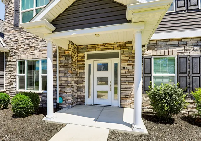 Homes for sale in Lafayette, IN | 1066 Chesapeake Pointe Dr, Lafayette, IN 47909 | MLS# 22109622