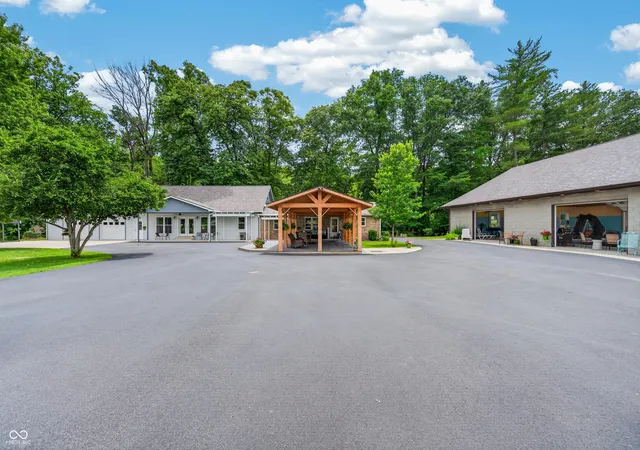 Homes for sale in North Vernon, IN | 800 N Greensburg St, North Vernon, IN 47265 | MLS# 22109633