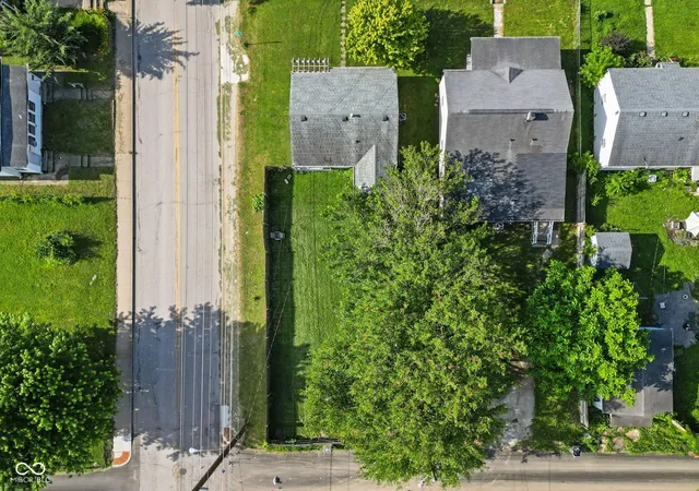 Photo 3 of Single family home for sale at 1654 Iowa St, Indianapolis, IN 46203 | MLS# 22109638 | Listing updated on 2026-08-12