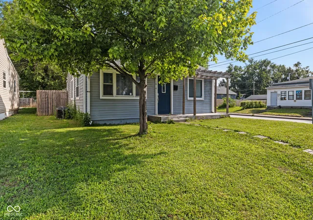 Photo 4 of Single family home for sale at 1654 Iowa St, Indianapolis, IN 46203 | MLS# 22109638 | Listing updated on 2026-08-12
