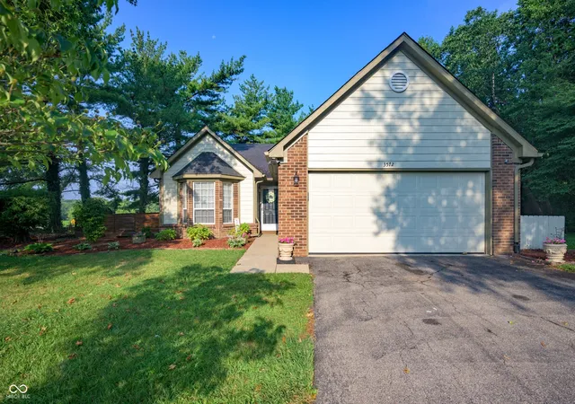 Homes for sale in Indianapolis, IN | 3572 Laureate Ct N, Indianapolis, IN 46214 | MLS# 22109645