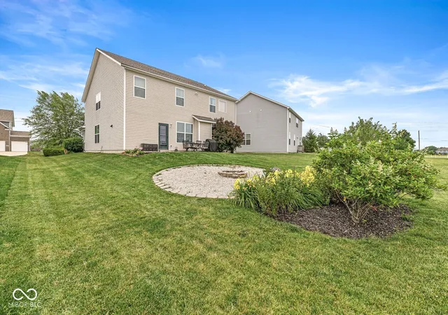 Homes for sale in Zionsville, IN | 7713 Eagle Point, Zionsville, IN 46077 | MLS# 22109655