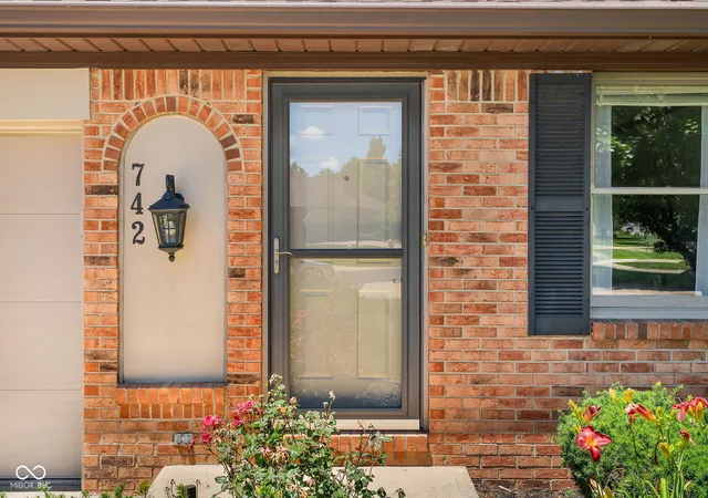 Homes for sale in Brownsburg, IN | 742 Eagle Pkwy #21, Brownsburg, IN 46112 | MLS# 22109676