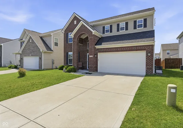 Homes for sale in Whitestown, IN | 5773 Blue Sky Dr, Whitestown, IN 46075 | MLS# 22109731