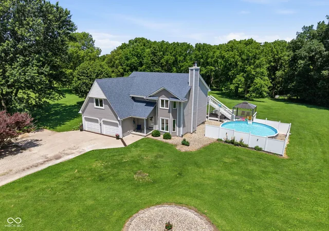 Homes for sale in Greencastle, IN | 1611 W County Road 300 S, Greencastle, IN 46135 | MLS# 22109732