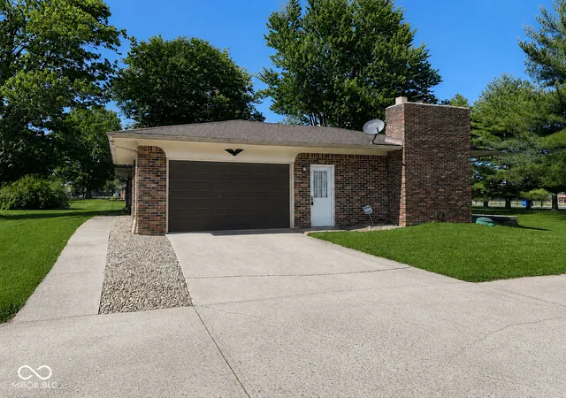 image of 6 U Dr, Cloverdale, IN 46120 | MLS# 22109738