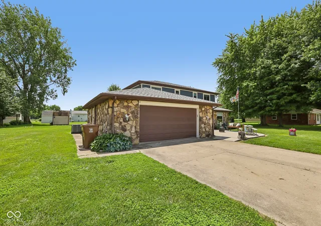 Homes for sale in Frankfort, IN | 149 E County Road 180 N, Frankfort, IN 46041 | MLS# 22109742