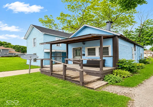 1st image of 810 N Walnut St, Muncie, IN 47305 | MLS# 22109746