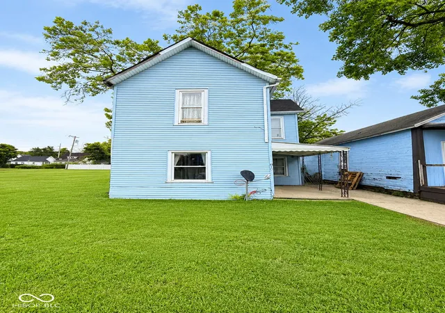 2nd image of 810 N Walnut St, Muncie, IN 47305 | MLS# 22109746