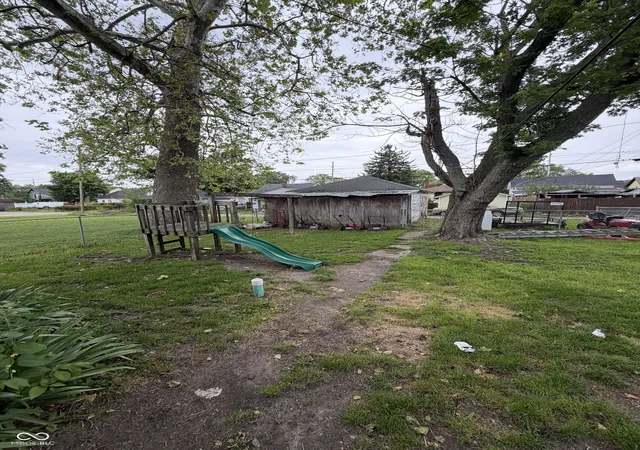 30th image of 810 N Walnut St, Muncie, IN 47305 | MLS# 22109746