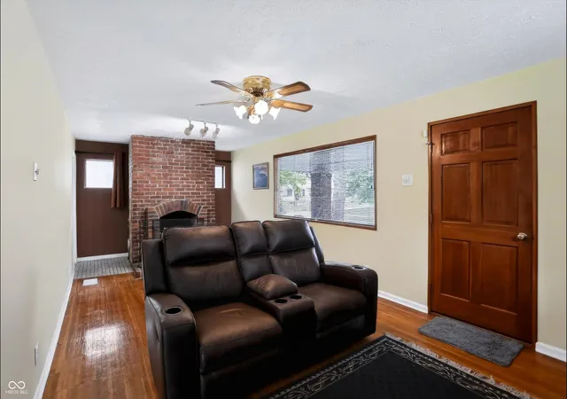 Photo 2 of Single family home for sale at 1164 N Gladstone Ave, Indianapolis, IN 46201 | MLS# 22109758 | Listing updated on 2026-10-15