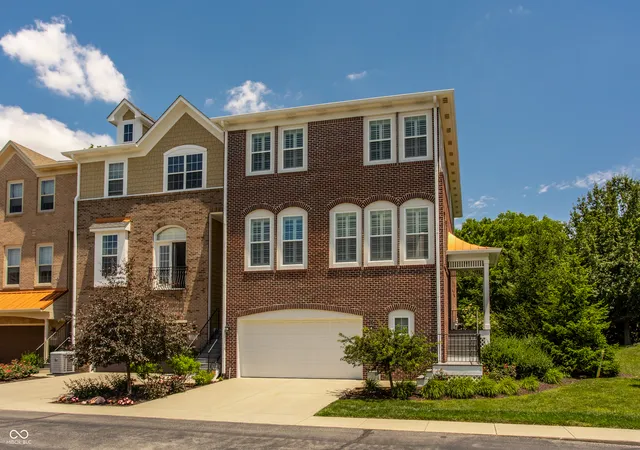 Homes for sale in Zionsville, IN | 121 Wakefield Wy, Zionsville, IN 46077 | MLS# 22109759