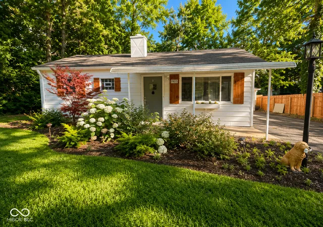 Photo 2 of Single family home for sale at 1905 E 75th Street, Indianapolis, IN 46240 | MLS# 22109760 | Listing updated on 2026-06-26