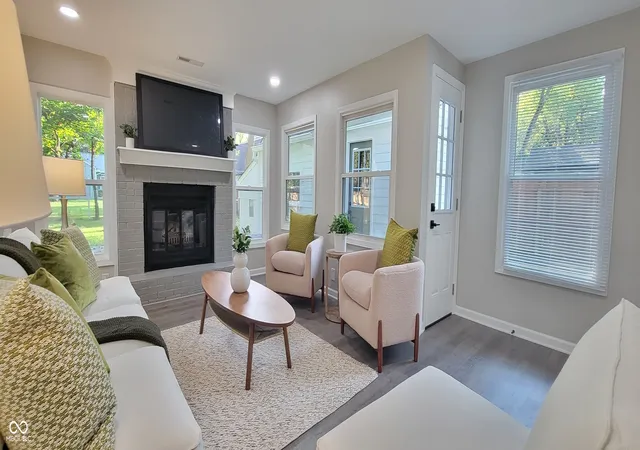 Photo 4 of Single family home for sale at 1905 E 75th Street, Indianapolis, IN 46240 | MLS# 22109760 | Listing updated on 2026-06-26