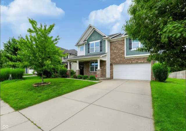 Homes for sale in Greenwood, IN | 1167 Station Dr, Greenwood, IN 46143 | MLS# 22109767