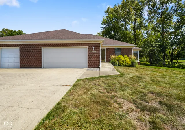 Photo 2 of Sale Pending at 11765 Civic Cir, Mooresville, IN 46158 | MLS# 22109776 | Listing updated on 2026-09-03