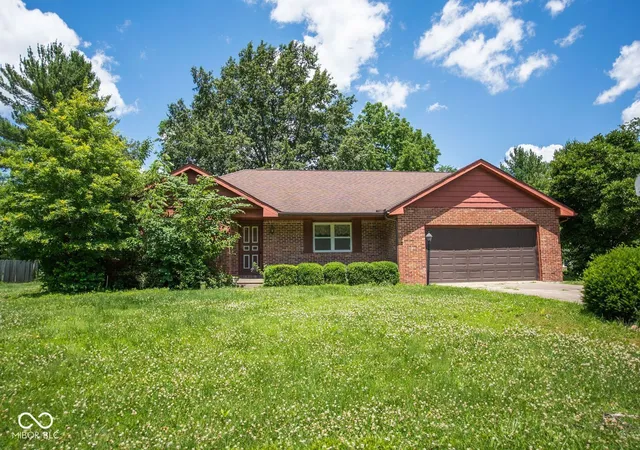 1st image of 4820 E Brentwood Ave, Terre Haute, IN 47805 | MLS# 22109780