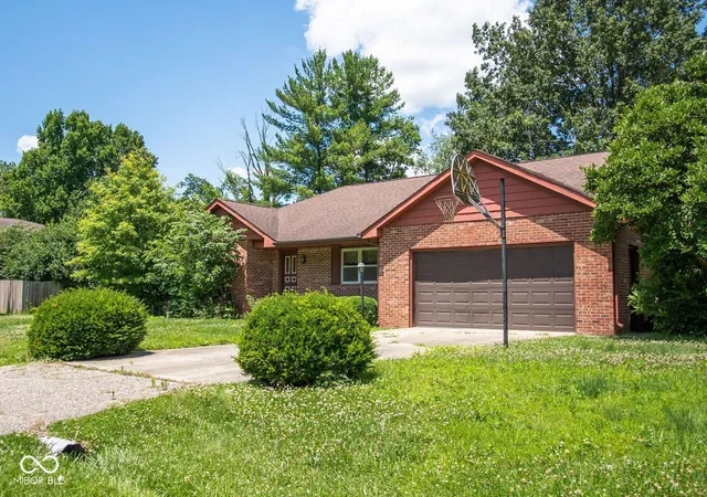 2nd image of 4820 E Brentwood Ave, Terre Haute, IN 47805 | MLS# 22109780
