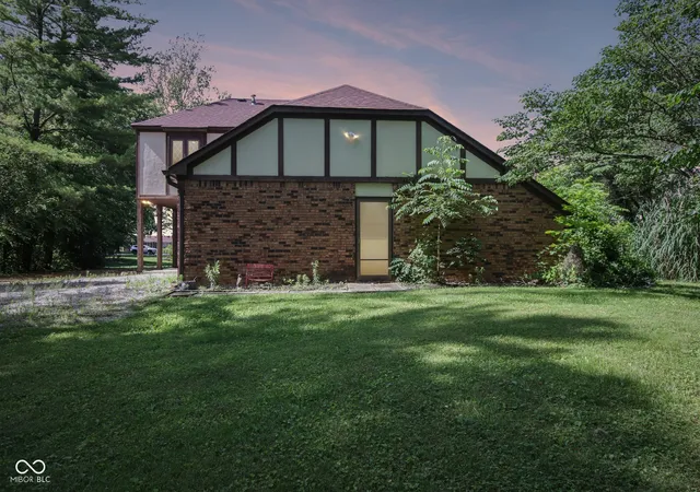 Photo 2 of Single family home for sale at 9535 E Southport Rd, Indianapolis, IN 46259 | MLS# 22109822 | Listing updated on 2026-08-31