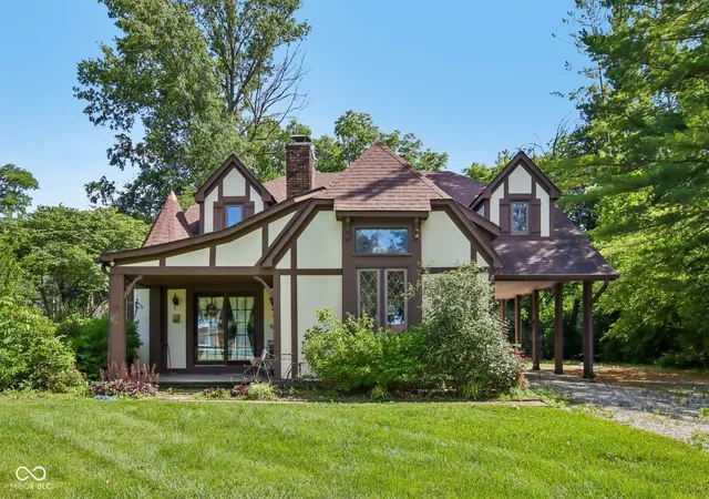 Photo 3 of Single family home for sale at 9535 E Southport Rd, Indianapolis, IN 46259 | MLS# 22109822 | Listing updated on 2026-08-31