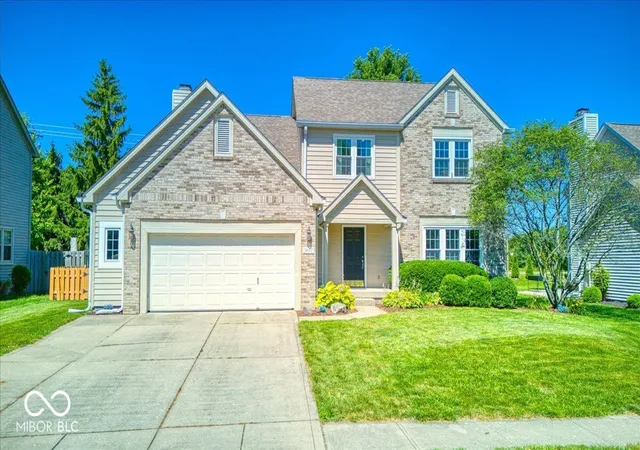 1st image of 4847 Ashbrook Dr, Noblesville, IN 46062 | MLS# 22109827