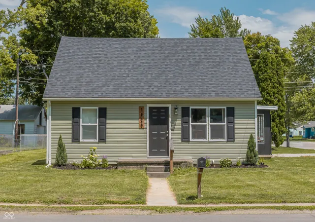1st image of 1928 S Meeker Ave, Muncie, IN 47302 | MLS# 22109848
