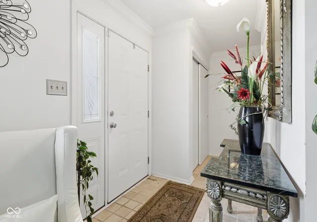 Photo 4 of Condo for sale at 5521 Vin Rose Ln, Indianapolis, IN 46226 | MLS# 22109856 | Listing updated on 2026-08-19