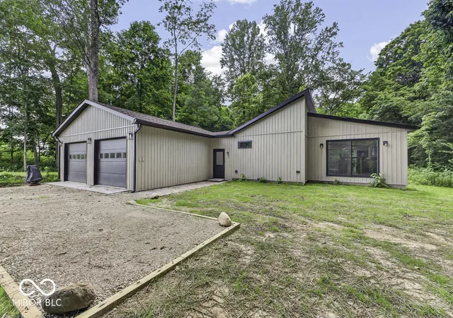 Photo 3 of Single family home for sale at 6888 S State Rd 44, Martinsville, IN 46151 | MLS# 22109872 | Listing updated on 2026-07-02