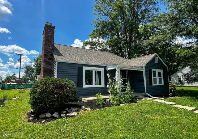 3rd image of 205 N Sycamore Sts, Osgood, IN 47037 | MLS# 22109887